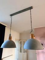 Industriële hanglamp met twee lampen, Ophalen, Zo goed als nieuw, Hout, 75 cm of meer