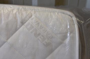 Matras caravan beschikbaar voor biedingen
