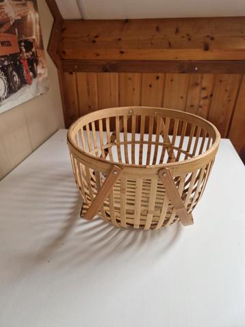 Mooi retro rieten mandje - retro rieten mandje - rieten mand beschikbaar voor biedingen