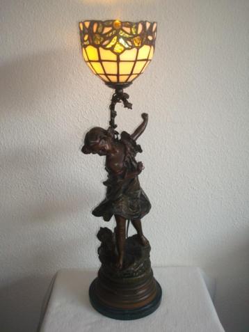 Tiffany Lamp Meisje Maltezer Leeuwtje Francesco Flora ca1890 beschikbaar voor biedingen