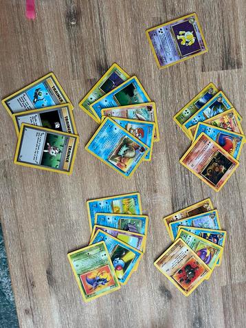 Oude pokemon kaarten van Fossil beschikbaar voor biedingen