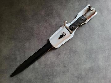 Repro frog voor Duitse parade bajonet metalen plaat D.R.P. beschikbaar voor biedingen