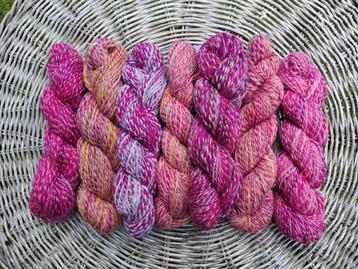 Prachtige strengen hand gesponnen merino wol, 623 meter beschikbaar voor biedingen