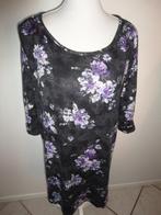 valt als maat XL oksel tot oksel 62 cm