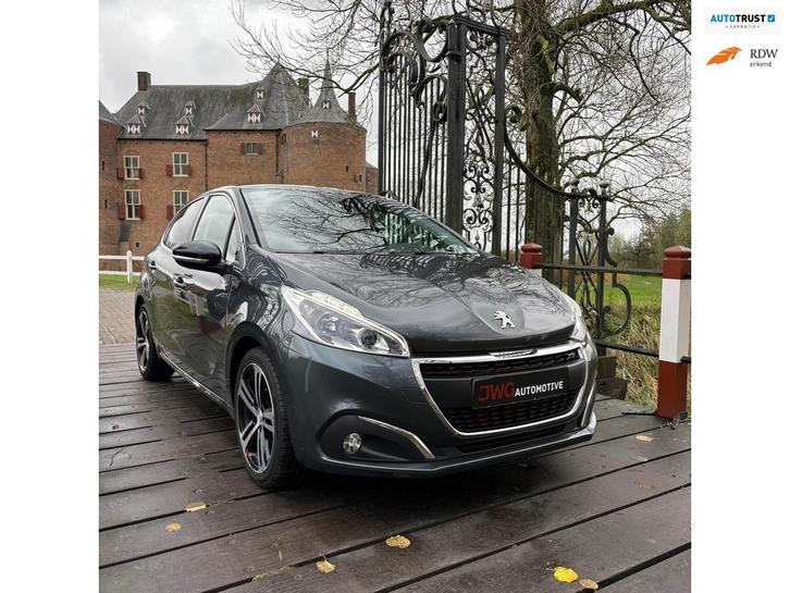 Peugeot 208 1.2 PureTech GT-line PANO/CARPLAY/NAVI/LEER/VOL!, Auto's, Peugeot, Bedrijf, Te koop, ABS, Achteruitrijcamera, Airbags