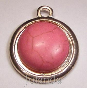 1050 Fuchsia Roze Howliet Steen Tibetaanse Metalen Hanger beschikbaar voor biedingen