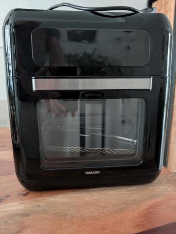 Tomado Airfryer met Oven beschikbaar voor biedingen