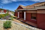 Villa verhuur Spanje Torremolinos Carihuela Malaga, Vakantie, Vakantiehuizen | Spanje, 8 personen, 4 of meer slaapkamers, Wasmachine