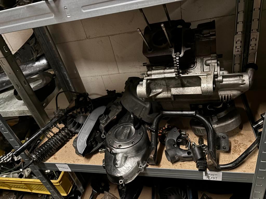 Piaggio/vespa 4 t blok, Fietsen en Brommers, Ophalen of Verzenden, Nieuw, Blok, Piaggio