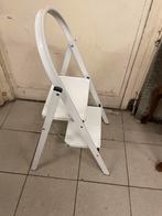 Stevige huishoudtrap, Ophalen, Zo goed als nieuw, Minder dan 2 meter