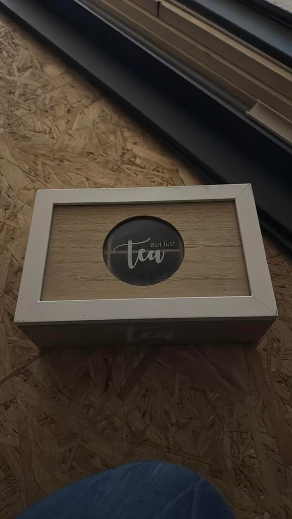 6 vaks thee doos, Ophalen, Zo goed als nieuw