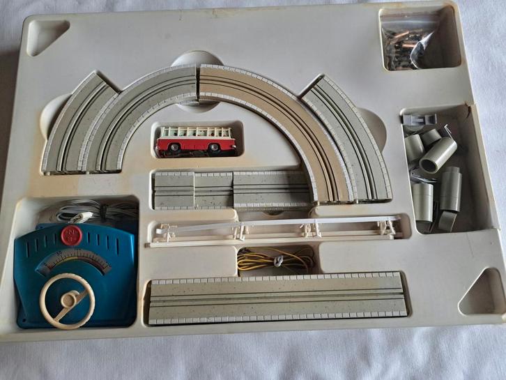 Faller busbaan N spoor., Hobby en Vrije tijd, Modeltreinen | N-Spoor, Zo goed als nieuw, Brug, Tunnel of Gebouw, Gelijkstroom of Wisselstroom