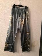 Maat XL - satijn pyjama broek - lichtgroen geprint, Ophalen of Verzenden, Zo goed als nieuw, Maat 46/48 (XL) of groter