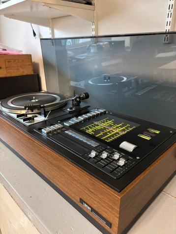 Prachtig Loewe hifi-center beschikbaar voor biedingen