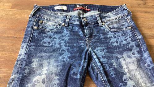 Pepe Jeans London maat 27 x 32, Kleding | Dames, Spijkerbroeken en Jeans, Zo goed als nieuw, W27 (confectie 34) of kleiner, Blauw