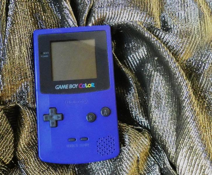 Originele Game Boy Color van NINTENDO --PURPLE--, Spelcomputers en Games, Spelcomputers | Nintendo Game Boy, Gebruikt, Game Boy Color