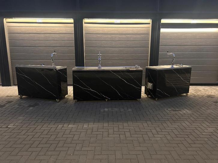 Verrijdbare biertaps maten 2.00m en 1.40m, Zakelijke goederen, Horeca | Overige, Ophalen