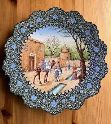 Meena Kari Wandbord beschikbaar voor biedingen