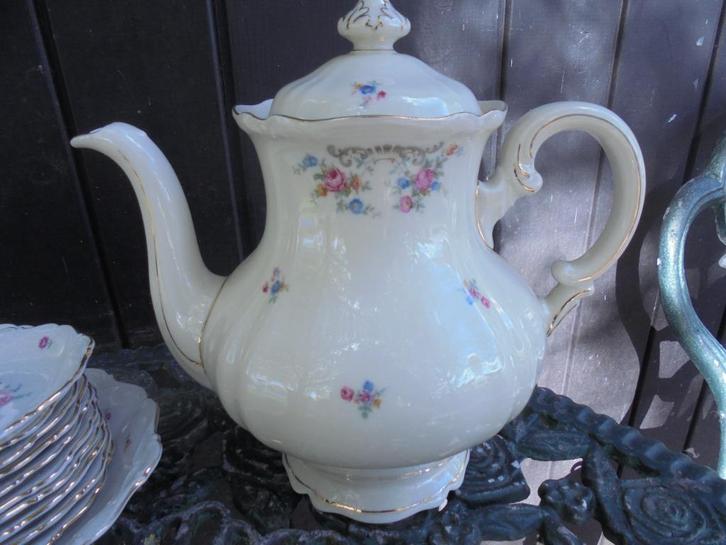 Mokka Koffiepotje Hutschenreuther Bavaria Ingeborg bloemetje, Antiek en Kunst, Antiek | Servies los, Ophalen of Verzenden