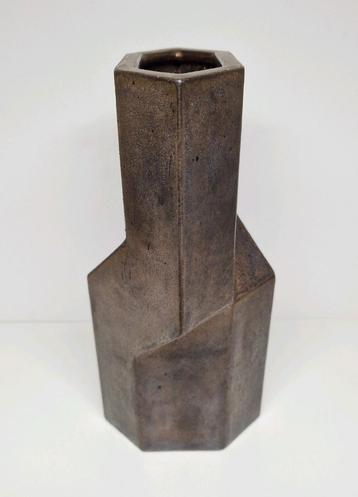 Jan van der Vaart 'Multiple' brons geglazuurde vaas 1971. beschikbaar voor biedingen