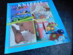 Knippie ==  baby creatiefboek ==, Hobby en Vrije tijd, Kledingpatronen, Overige typen, Kind, Knippie, Ophalen of Verzenden