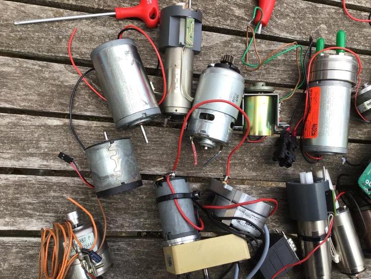 Hobby electrónica motortjes, Hobby en Vrije tijd, Elektronica-componenten, Zo goed als nieuw, Ophalen of Verzenden
