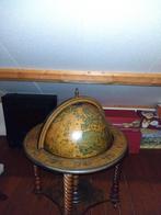 Antieke wereldbol. Kan geopend worden voor flessenrek erin., Antiek en Kunst, Antiek | Kantoor en Zakelijk, Ophalen