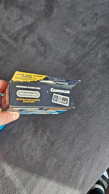 nes mini controler  beschikbaar voor biedingen