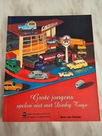 Grote jongens spelen niet met Dinky Toys - Ben van Roode, Ophalen of Verzenden, Zo goed als nieuw, Algemeen, Ben van Roode