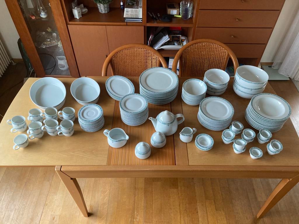 Arzberg overcompleet 12-persoons servies albert heijn, Ophalen