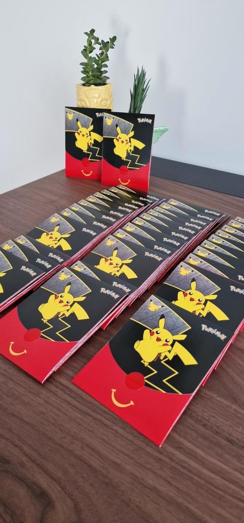 38x Pokemon Booster packs Mcdonalds 2021 25th anniversary, Hobby en Vrije tijd, Verzamelkaartspellen | Pokémon, Nieuw, Booster