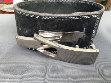 Legend sport band. 86 cm lang en 10,5 cm breed. beschikbaar voor biedingen