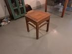 Antiek houten bijzettafeltje, Minder dan 55 cm, Gebruikt, Vierkant, Hout