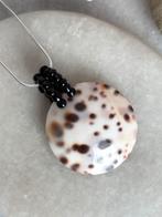 Ketting schelp, Ophalen of Verzenden, Zo goed als nieuw, Steen of Mineraal