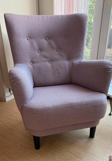 Roze Fauteuil - Stijlvol en Comfortabel beschikbaar voor biedingen
