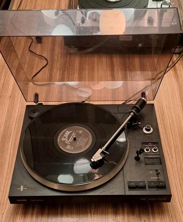 Philips 777 volautomatische platenspeler beschikbaar voor biedingen