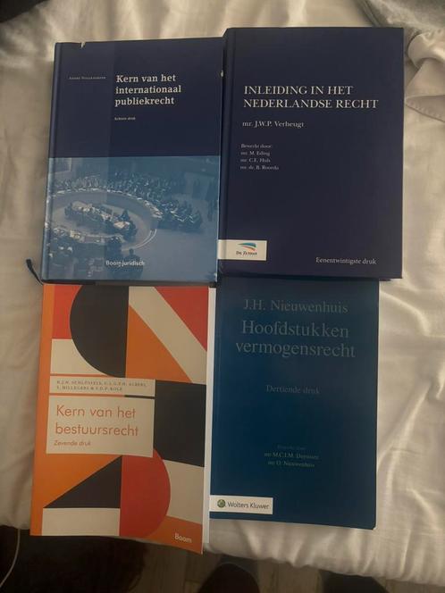 Boeken Rechtsgeleerdheid B1, Boeken, Studieboeken en Cursussen, Zo goed als nieuw, WO, Alpha, Ophalen of Verzenden