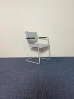 28 x Vergaderstoel Lande, lichtgrijze stof, aluminium slede, Huis en Inrichting, Ophalen, Gebruikt, Vijf, Zes of meer stoelen