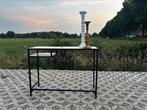 Leuk dressoir van metaal / glas , geen krassen nette staat, Ophalen of Verzenden, Zo goed als nieuw, 25 tot 50 cm, Glas