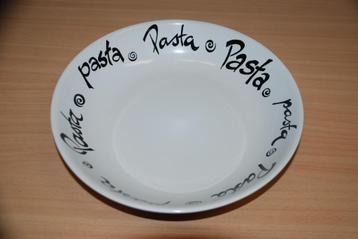 Pastabord.               Pastaschaal.   beschikbaar voor biedingen