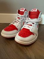 Nike Jordan valentine 38, Ophalen of Verzenden, Zo goed als nieuw, Sneakers of Gympen