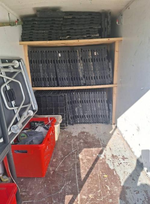 84 Isabella tegels plus passtukken, wij stoppen met kamperen, Caravans en Kamperen, Kampeeraccessoires, Zo goed als nieuw, Ophalen