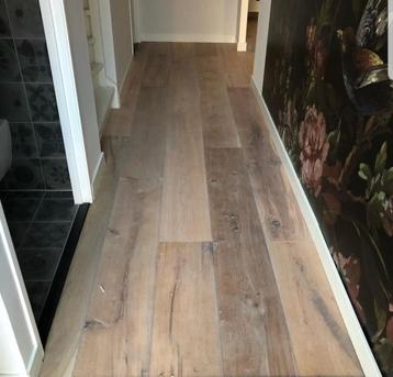 EIKEN VLOER, BARNWOOD INVISIBLE GEOLIED. AANBIEDING!! beschikbaar voor biedingen