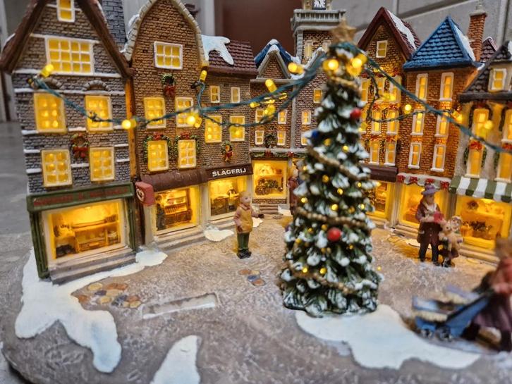 Typisch Hollands Marktplein Kerst Kerstdorp Blokker, Diversen, Kerst, Gebruikt, Ophalen