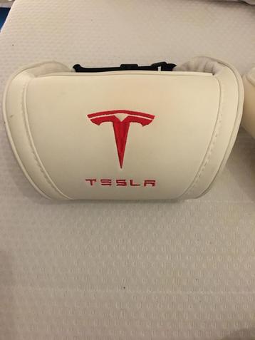 Tesla Hoofdsteunen - Comfort en Stijl! beschikbaar voor biedingen