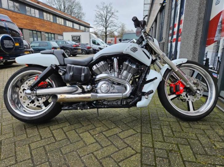 HARLEY-DAVIDSON V-ROD MUSCLE VRSCF 2017, Motoren, Motoren | Harley-Davidson, Particulier, Overig, meer dan 35 kW, 2 cilinders