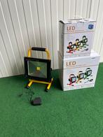 Nieuwe LED accu bouwlamp, Doe-het-zelf en Verbouw, Bouwverlichting, Ophalen, Nieuw, Minder dan 50 watt