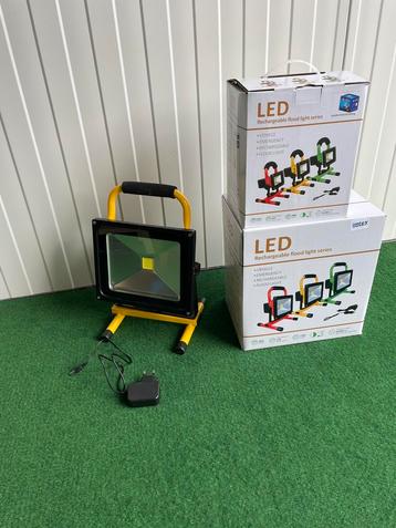 Nieuwe LED accu bouwlamp beschikbaar voor biedingen