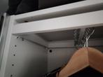 IKEA PAX kast kledinghangers, Ophalen