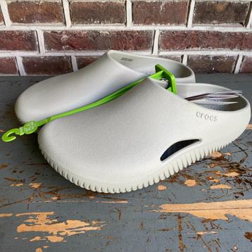 Crocs Mellow Recovery Clog (maat 38-39) beschikbaar voor biedingen